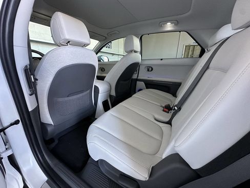 Used 2025 Hyundai Ioniq 5 Limited image 21