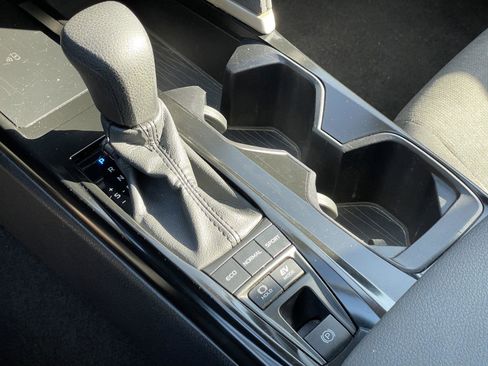 Used 2025 Toyota Camry LE FWD image 25