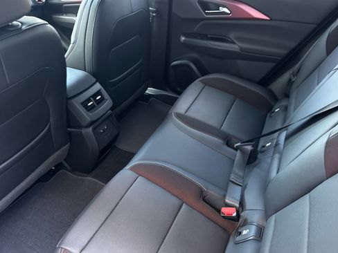 New 2025 Chevrolet Equinox EV RS image 12