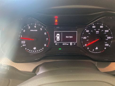 Used 2024 Chevrolet Trax LS FWD image 17