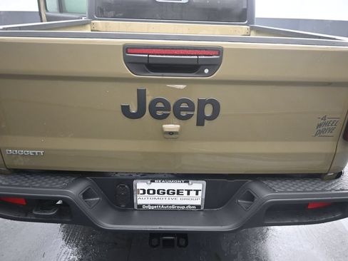 New 2026 Jeep Gladiator Sport AWD/4WD image 12