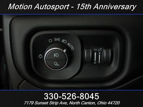 Used 2019 RAM 1500 Laramie AWD/4WD image 16