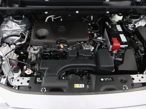 Used 2025 Toyota RAV4 XLE FWD image 38