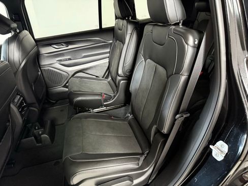 New 2025 Jeep Grand Cherokee L Altitude AWD/4WD image 14