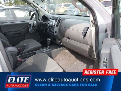 Used 2015 Nissan Xterra S AWD/4WD image 9