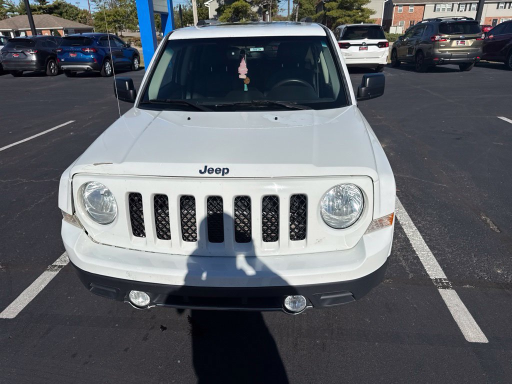 Used 2016 Jeep Patriot High Altitude FWD image 7
