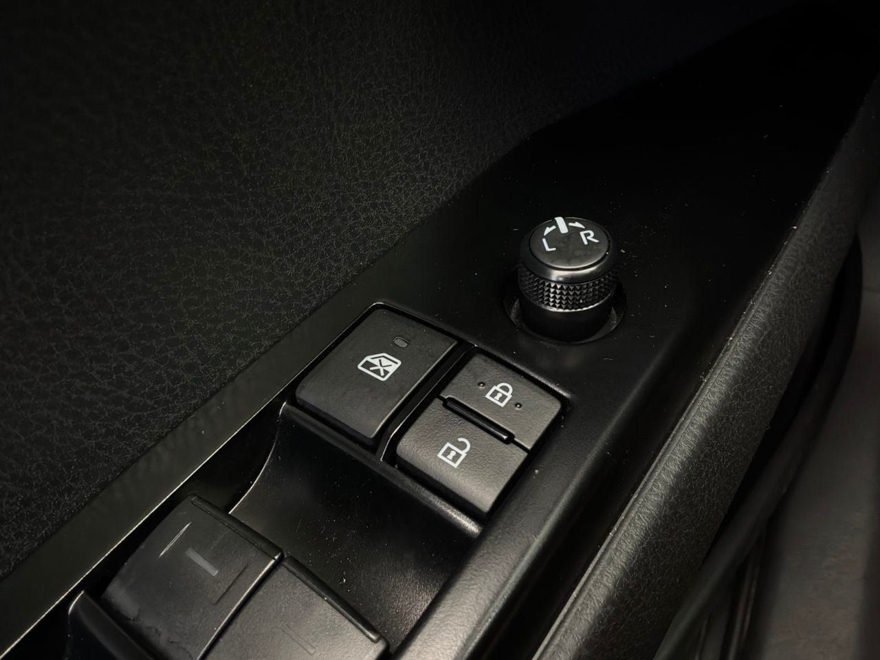 Used 2026 Toyota Camry SE FWD image 23
