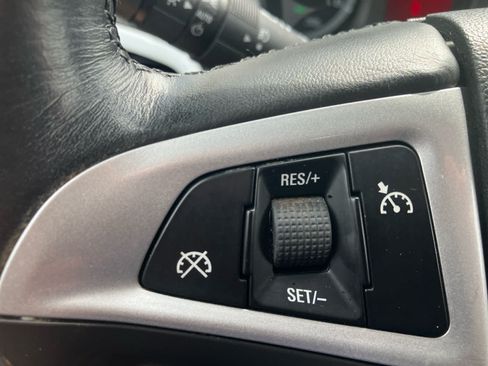 Used 2010 GMC Terrain SLE FWD image 14