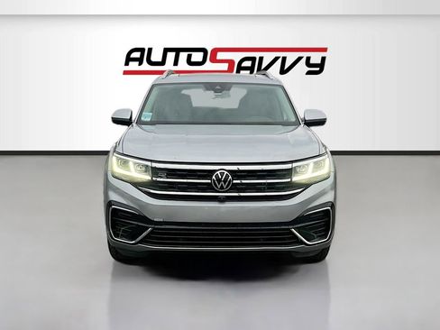 Used 2022 Volkswagen Atlas SEL Premium image 2