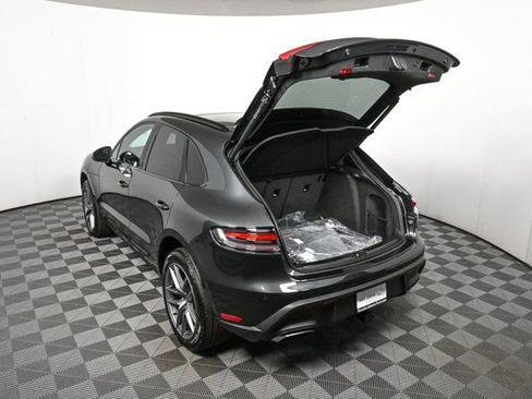 New 2026 Porsche Macan AWD image 34