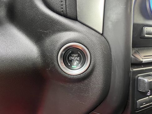 Used 2020 Chevrolet Silverado 1500 LT w/ All-Star Edition image 40