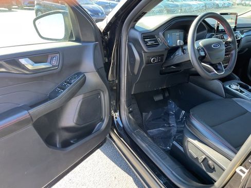 Used 2025 Ford Escape ST-Line image 5