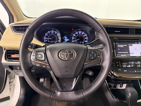 Used 2016 Toyota Avalon XLE Premium FWD image 16