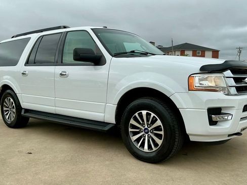 Used 2017 Ford Expedition EL XLT w/ Equipment Group 201A AWD/4WD image 6