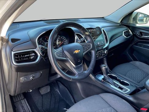 Used 2018 Chevrolet Equinox LT w/ Sun & Infotainment Package FWD image 16