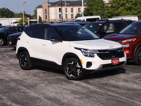 Used 2026 Kia Seltos S FWD image 2