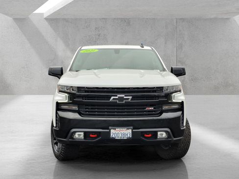 Used 2021 Chevrolet Silverado 1500 LT Trail Boss w/ Convenience Package II AWD/4WD image 2