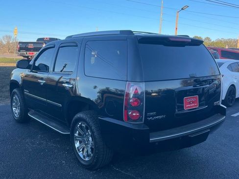 Used 2011 GMC Yukon Denali image 4