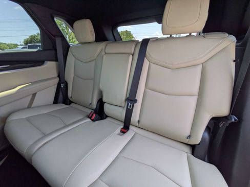 Used 2018 Cadillac XT5 AWD image 9