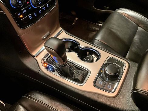 Used 2017 Jeep Grand Cherokee Limited AWD/4WD image 17