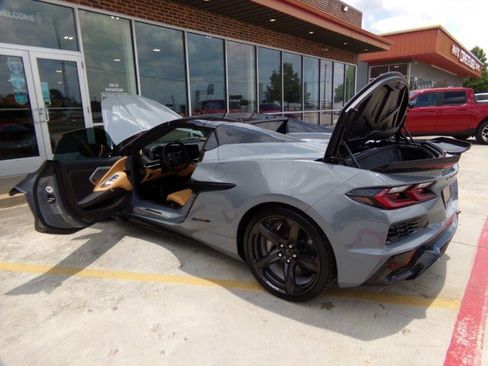 Used 2024 Chevrolet Corvette Z06 RWD image 15