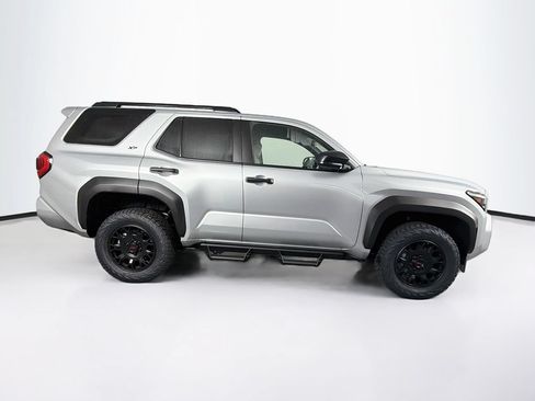 New 2026 Toyota 4Runner SR5 AWD/4WD image 10