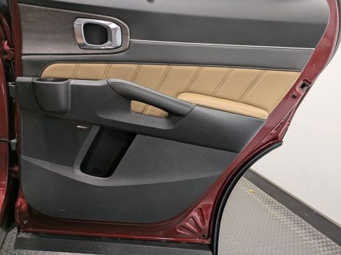 Certified 2024 Kia Sorento SX Prestige w/ Olive Brown Leather Package image 24