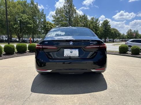 Used 2024 BMW i5 eDrive40i RWD image 4