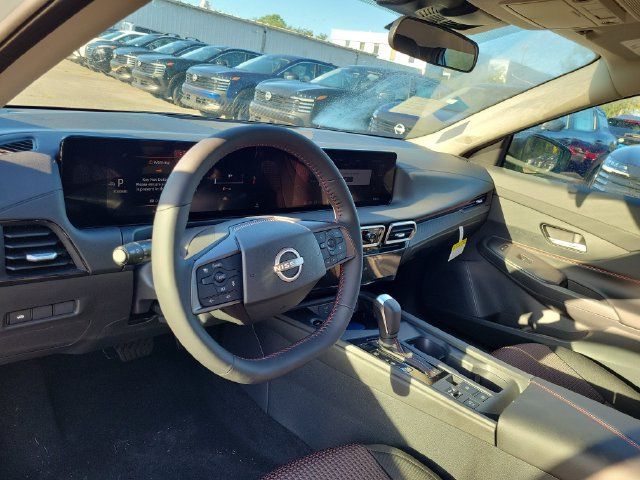 New 2027 Nissan Sentra SR w/ Floor Mat Package FWD image 15