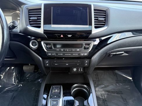 Used 2016 Honda Pilot Elite image 20