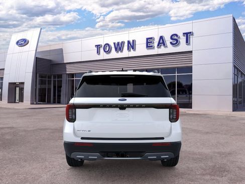 New 2026 Ford Explorer Active w/ Active Comfort Package RWD image 29
