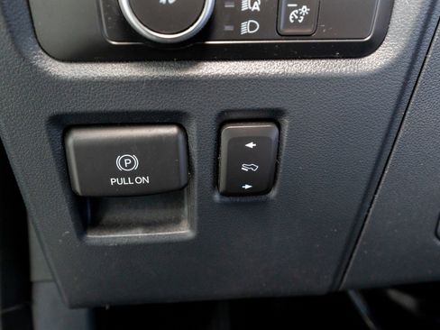 Used 2022 Ford Expedition Max Limited image 31