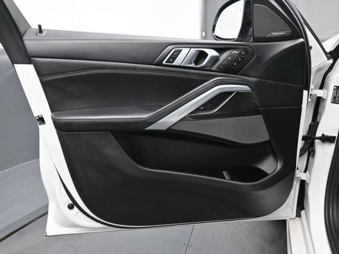 Used 2022 BMW X6 M w/ Executive Package image 10