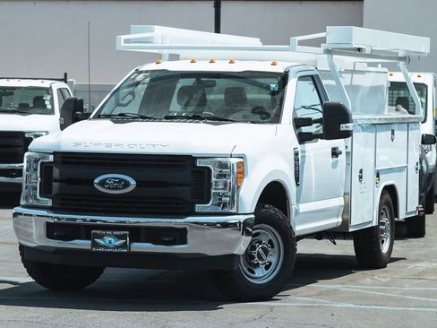 Used 2017 Ford F350 XL w/ Power Equipment Group RWD image 2