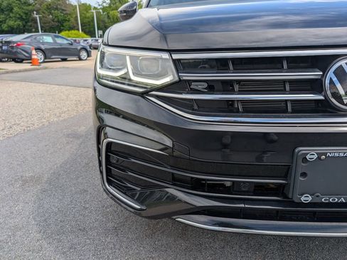 Used 2023 Volkswagen Tiguan SEL R-Line AWD/4WD image 10