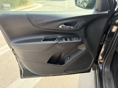Used 2019 Chevrolet Equinox LT FWD image 15
