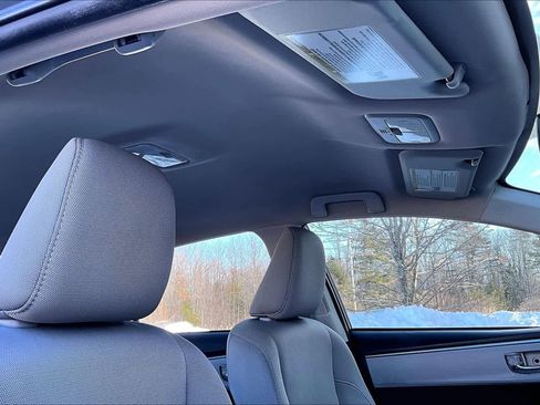 Used 2016 Toyota Corolla LE image 14