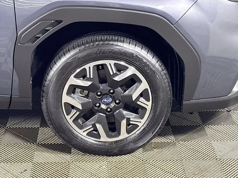 Certified 2025 Subaru Forester Premium AWD/4WD image 24