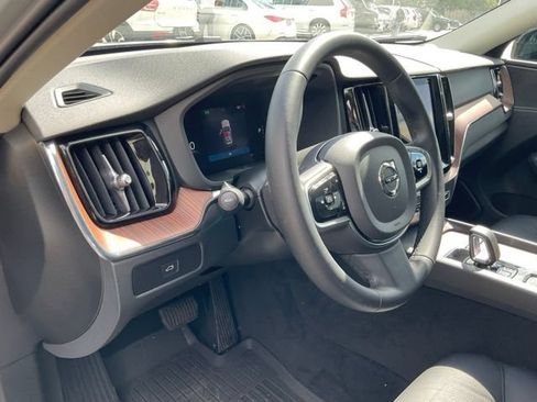 Certified 2024 Volvo XC60 B5 Plus w/ Protection Package Premier AWD/4WD image 17