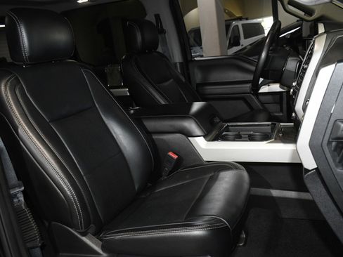 Used 2019 Ford F250 Lariat w/ Lariat Ultimate Package image 8