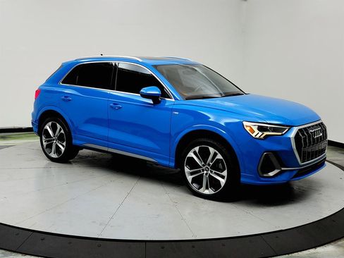 Used 2021 Audi Q3 2.0T Premium Plus w/ Premium Plus Package image 3