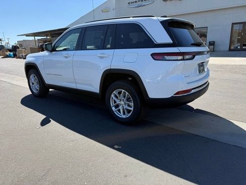 New 2025 Jeep Grand Cherokee Laredo X w/ Luxury Tech Group I image 4