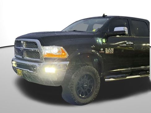 Used 2017 RAM 2500 Laramie w/ Convenience Group image 2