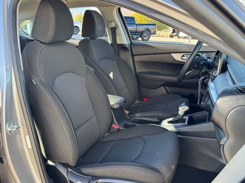 Used 2023 Kia Forte LXS image 30
