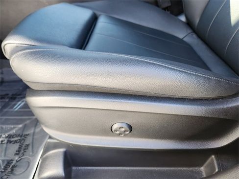 Certified 2025 Mercedes-Benz GLA 250 4MATIC image 9