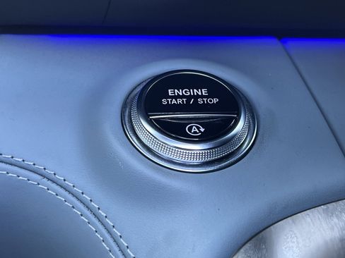 Used 2022 Mercedes-Benz SL 55 AMG 4MATIC image 40