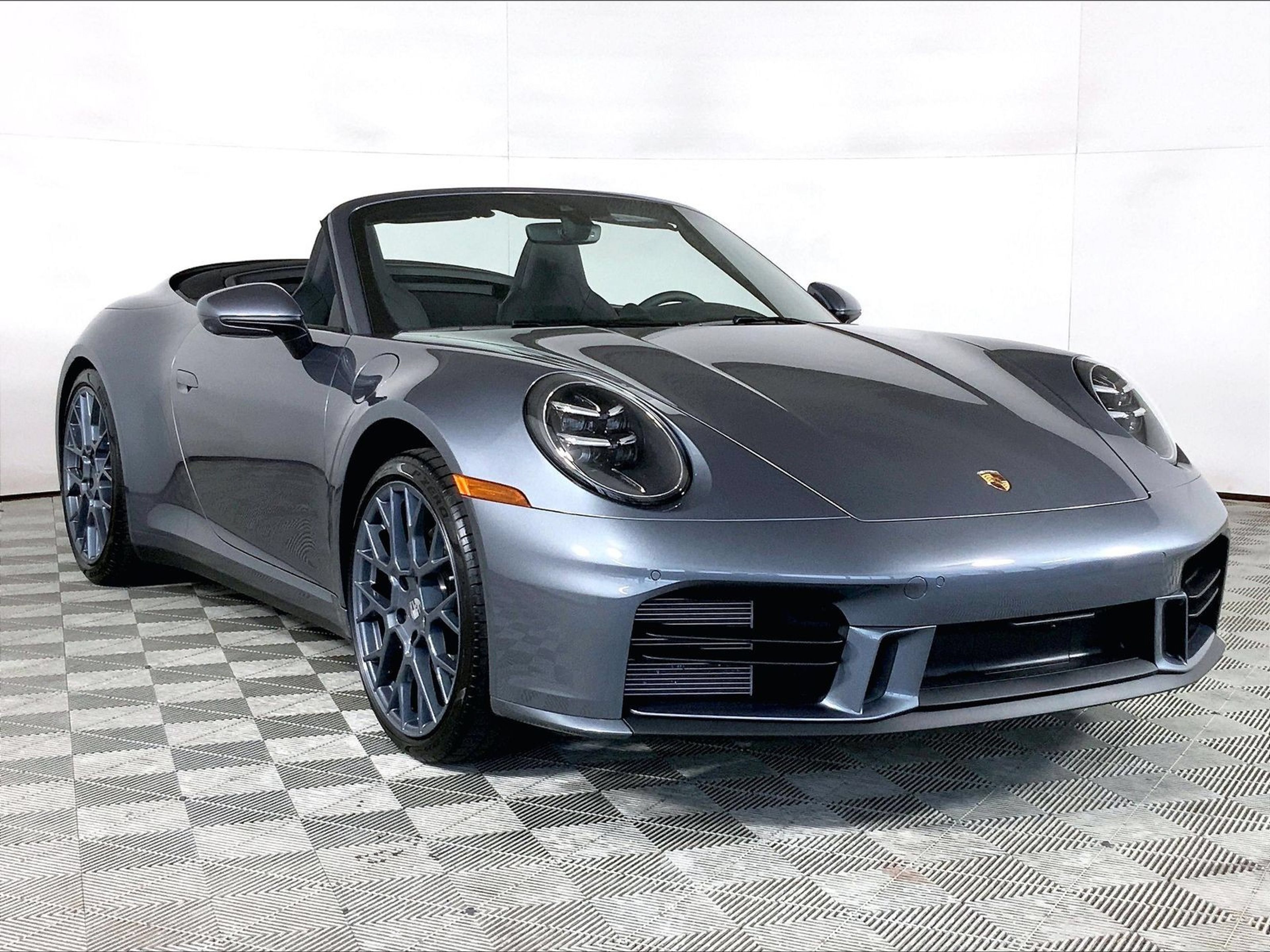 Used 2026 Porsche 911 Carrera T RWD image 7