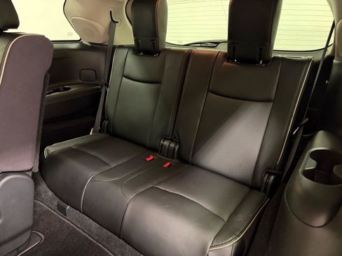 Used 2020 INFINITI QX60 Luxe w/ Essential Package FWD image 10