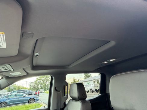 Used 2020 Chevrolet Silverado 1500 LT Trail Boss AWD/4WD image 34