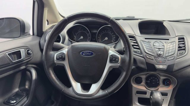 Used 2015 Ford Fiesta SE FWD image 18